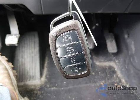 2019 Hyundai Ioniq Plug-In Hybrid from USA, damaged, VIN KMHC65LD8KU155068